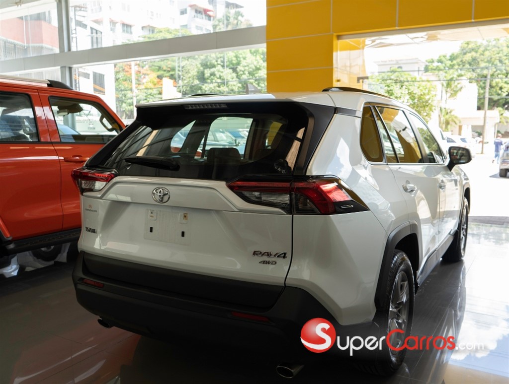 2025 Toyota RAV4 — foto 9 / 10