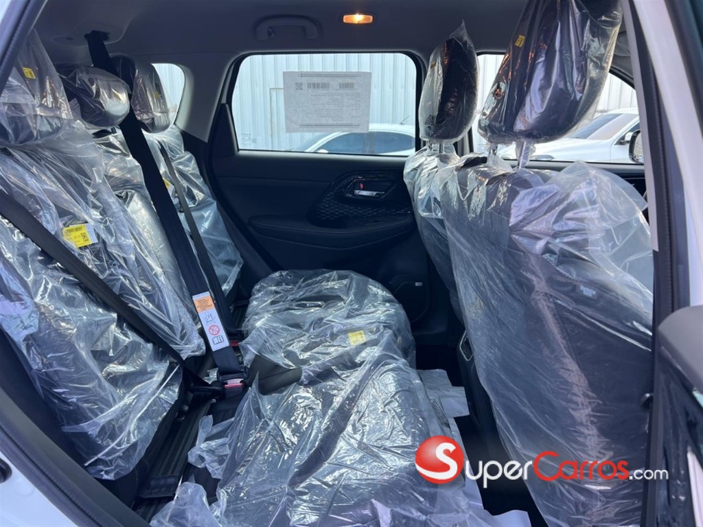 2027 Suzuki Vitara A-Cross GLX 2WD — foto 10 / 12