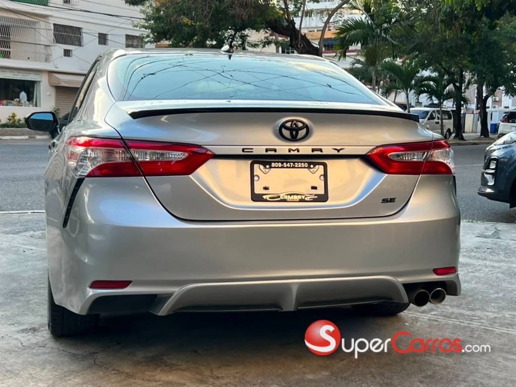2020 Toyota Camry SE Nightshade — foto 12 / 12