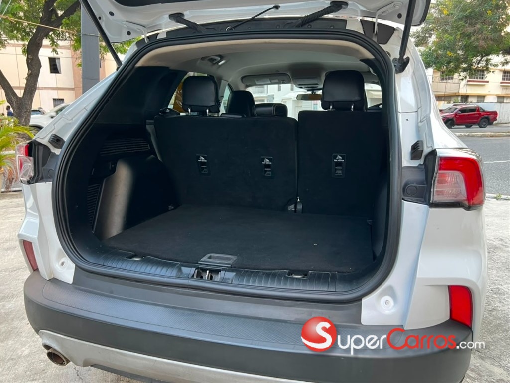 2020 Ford Escape SE — foto 8 / 10