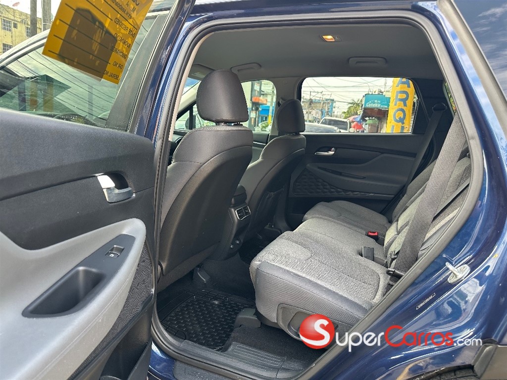 2021 Hyundai Santa Fe SE — foto 10 / 12
