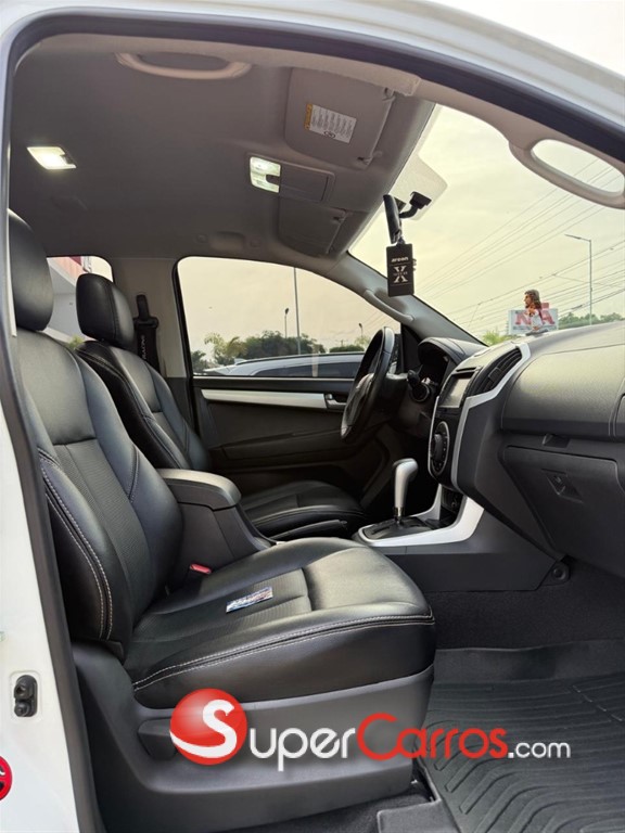 2019 Isuzu DMAX — foto 8 / 10