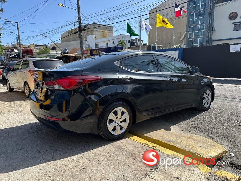 2016 Hyundai Elantra SE — foto 4 / 11