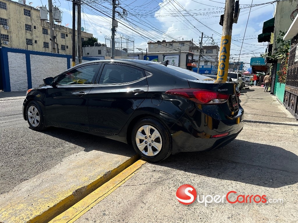 2016 Hyundai Elantra SE — foto 6 / 11