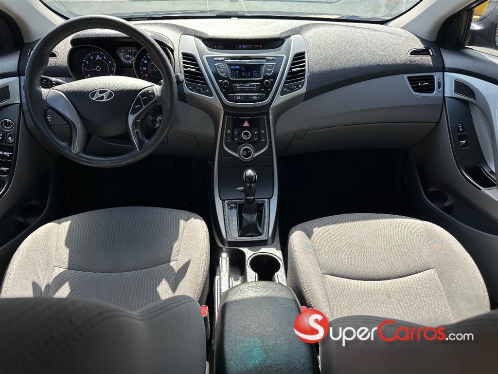 2016 Hyundai Elantra SE — foto 8 / 11