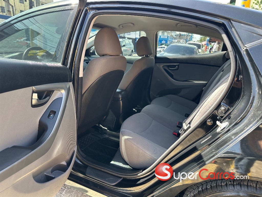 2016 Hyundai Elantra SE — foto 10 / 11
