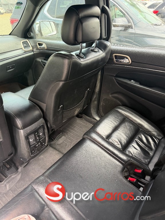 2017 Jeep Grand Cherokee Limited — foto 8 / 9