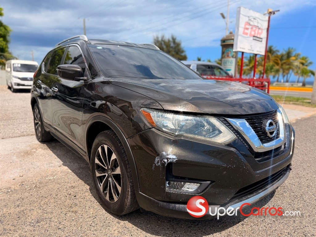 2017 Nissan Rogue SV — foto 2 / 9