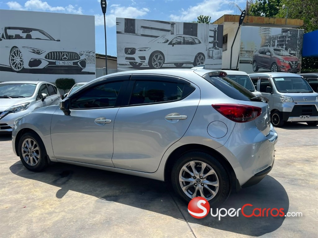 2020 Mazda 2 — foto 5 / 10