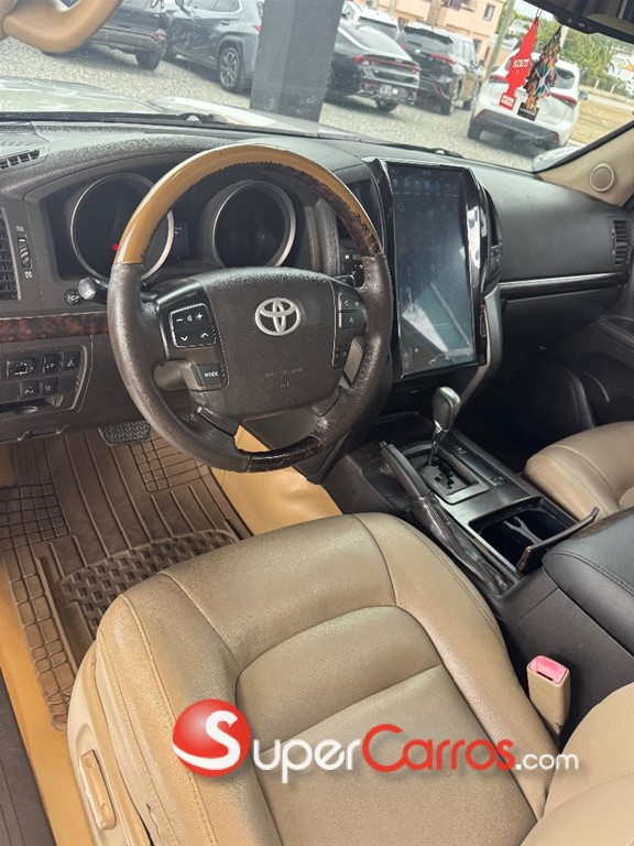 2009 Toyota Land Cruiser VXR — foto 9 / 10
