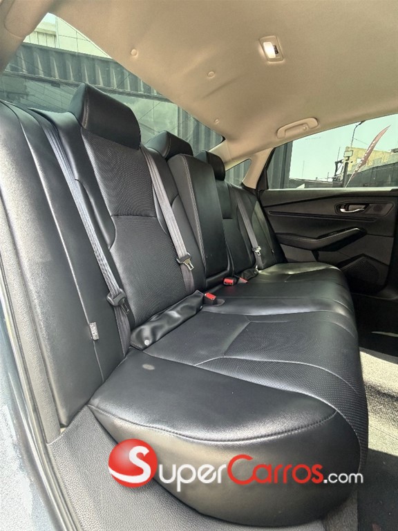 2023 Honda Accord Touring — foto 6 / 10