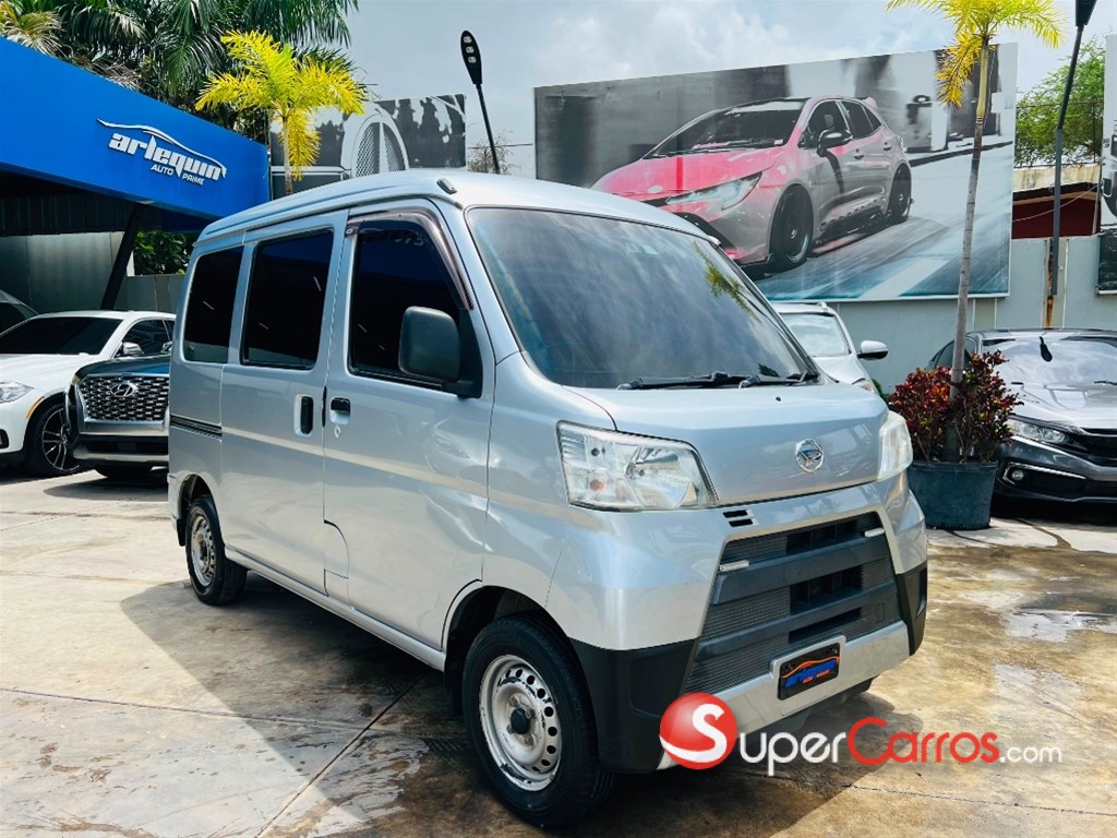 2019 Daihatsu Hijet — foto 3 / 12