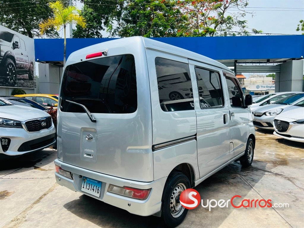 2019 Daihatsu Hijet — foto 4 / 12