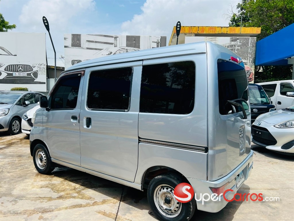 2019 Daihatsu Hijet — foto 5 / 12