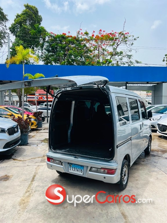 2019 Daihatsu Hijet — foto 6 / 12