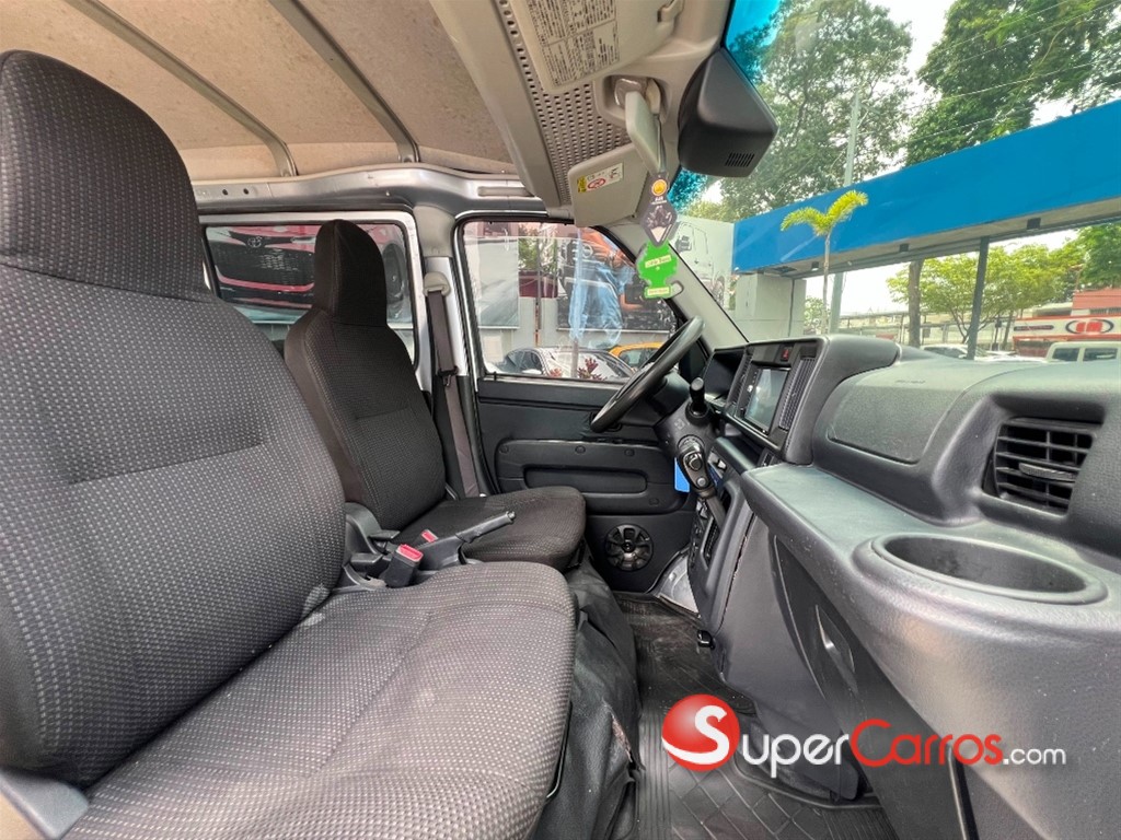 2019 Daihatsu Hijet — foto 9 / 12