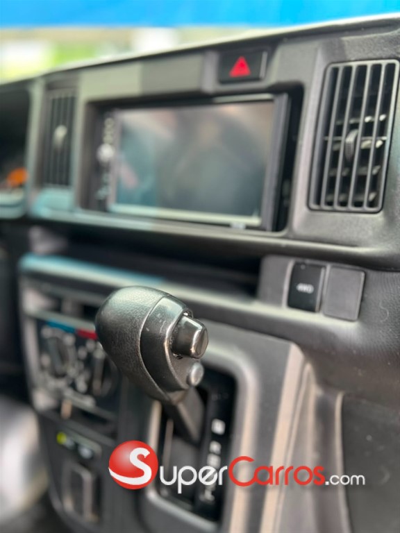 2019 Daihatsu Hijet — foto 11 / 12