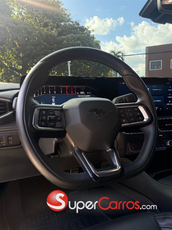 2024 Ford Mustang GT PREMIUM — foto 4 / 9