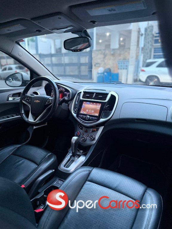 2020 Chevrolet Sonic Premier — foto 8 / 10