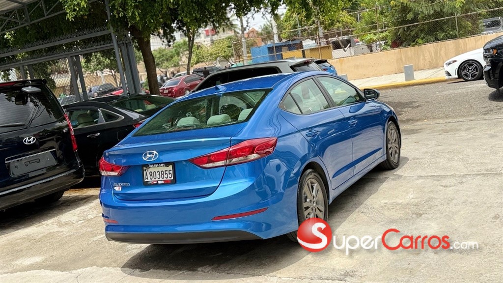 2017 Hyundai Elantra SE — foto 4 / 10