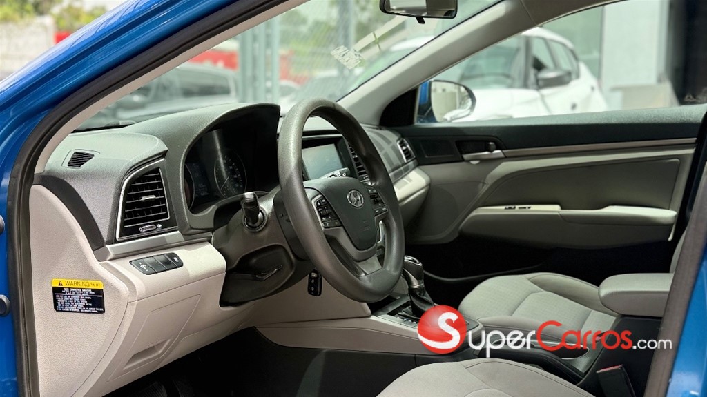 2017 Hyundai Elantra SE — foto 5 / 10