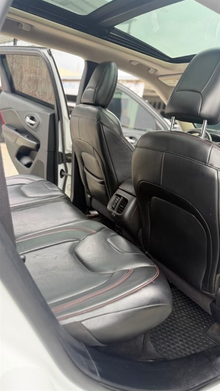 2014 Jeep Cherokee Trailhawk — foto 5 / 11