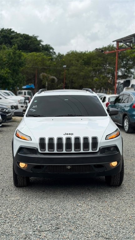 2014 Jeep Cherokee Trailhawk — foto 10 / 11