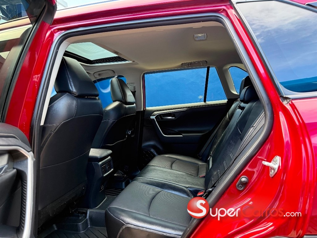2020 Toyota RAV4 Limited — foto 9 / 11