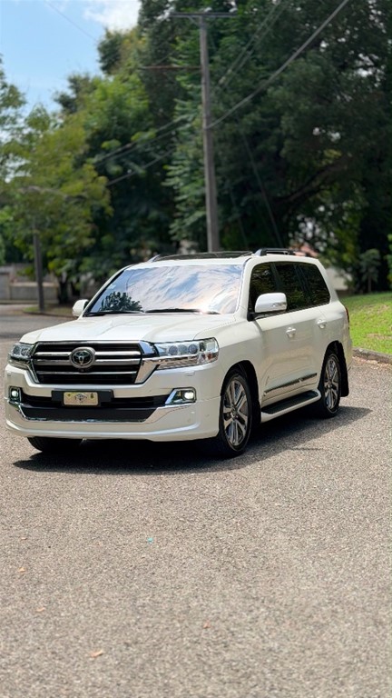 2019 Toyota Land Cruiser VXR — foto 6 / 12