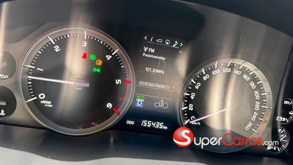 2019 Toyota Land Cruiser VXR — foto 9 / 12