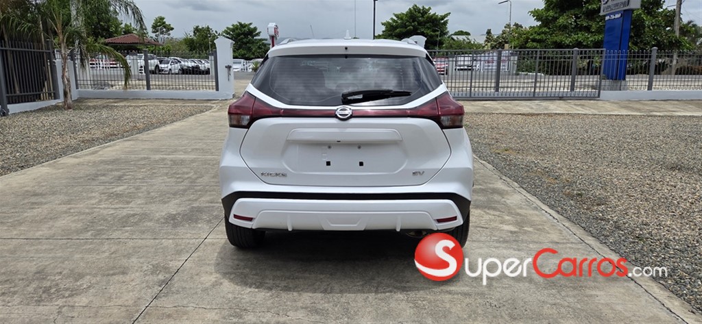 2021 Nissan Kicks SV — foto 5 / 12