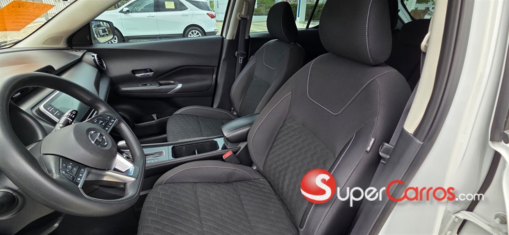 2021 Nissan Kicks SV — foto 8 / 12