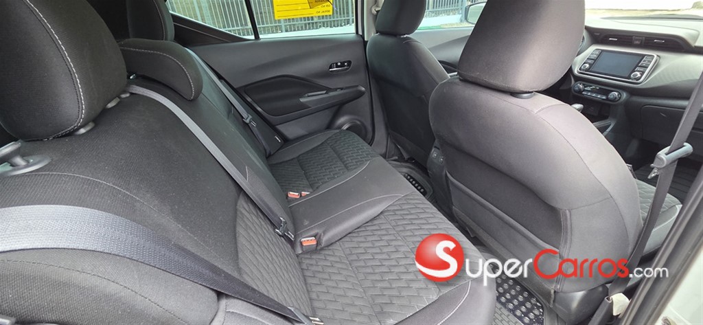 2021 Nissan Kicks SV — foto 10 / 12