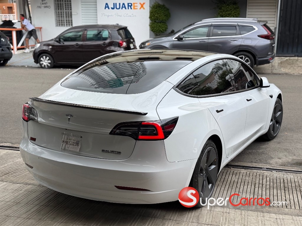 2022 Tesla Model 3 Long Range — foto 4 / 10
