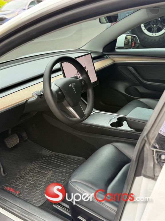 2022 Tesla Model 3 Long Range — foto 8 / 10