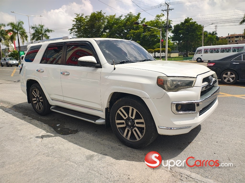 2011 Toyota 4 Runner SR5 — foto 2 / 9