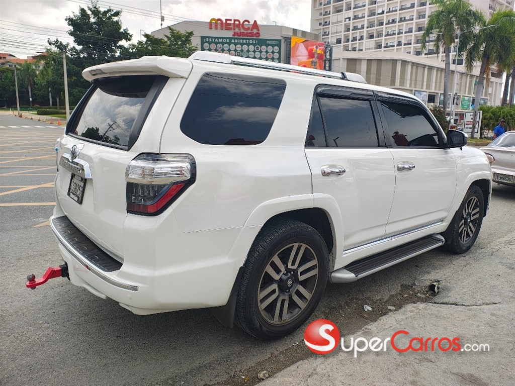 2011 Toyota 4 Runner SR5 — foto 4 / 9