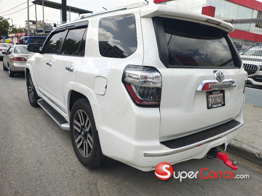 2011 Toyota 4 Runner SR5 — foto 6 / 9