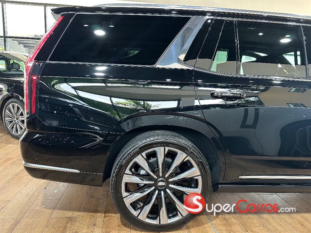 2026 Cadillac Escalade Luxury Short — foto 3 / 12