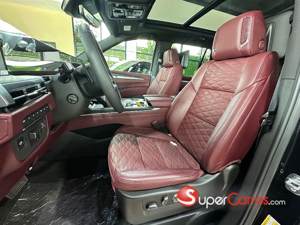 2026 Cadillac Escalade Luxury Short — foto 10 / 12