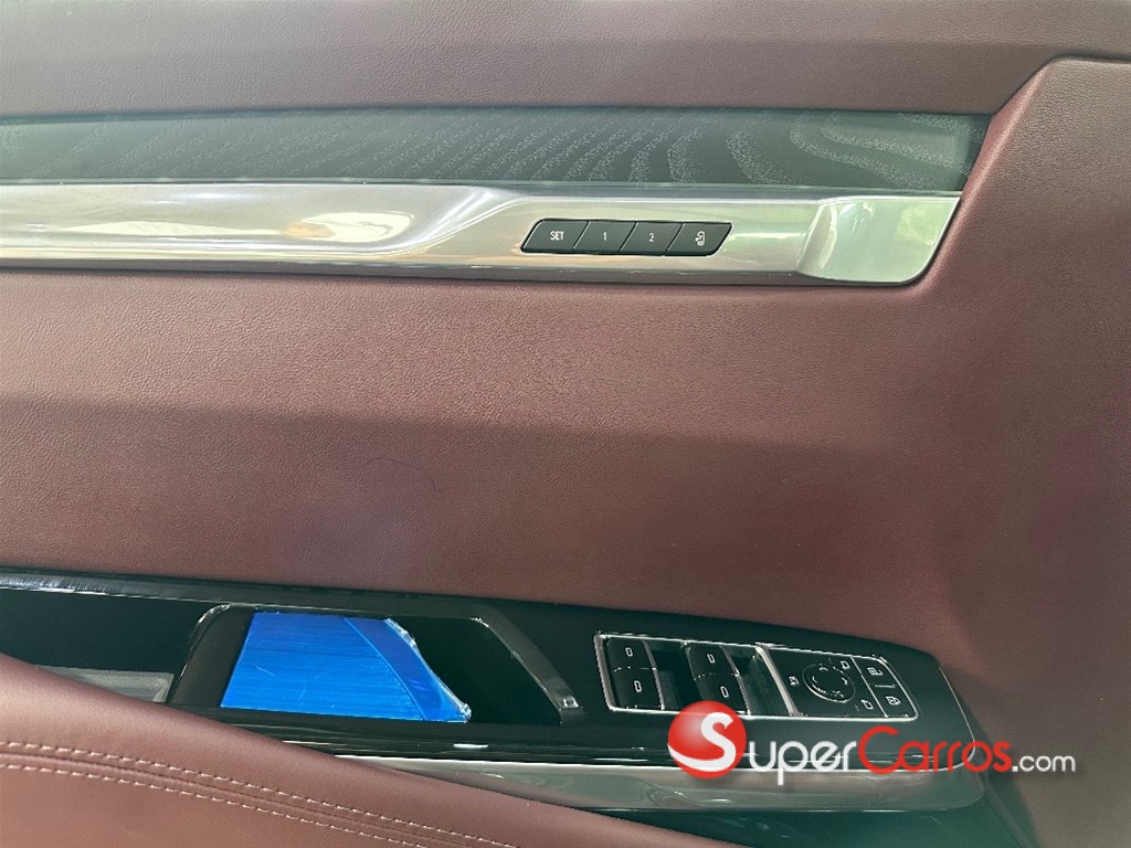2026 Cadillac Escalade Luxury Short — foto 11 / 12