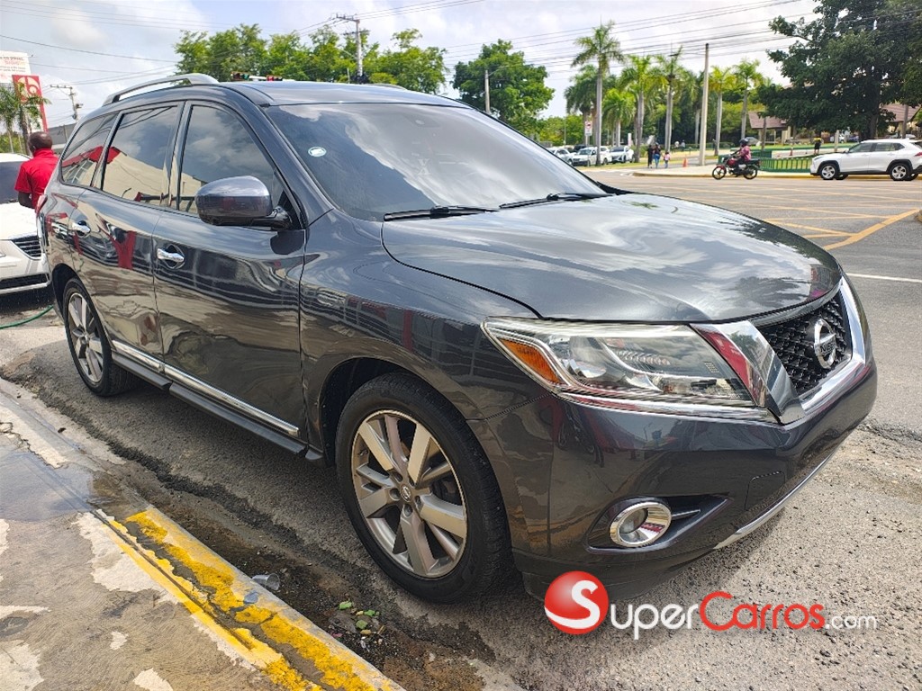 2014 Nissan Pathfinder SE — foto 5 / 10