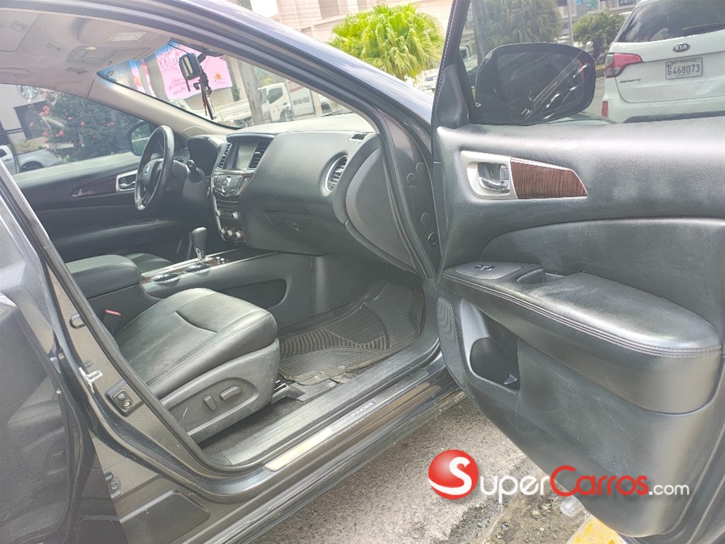 2014 Nissan Pathfinder SE — foto 7 / 10