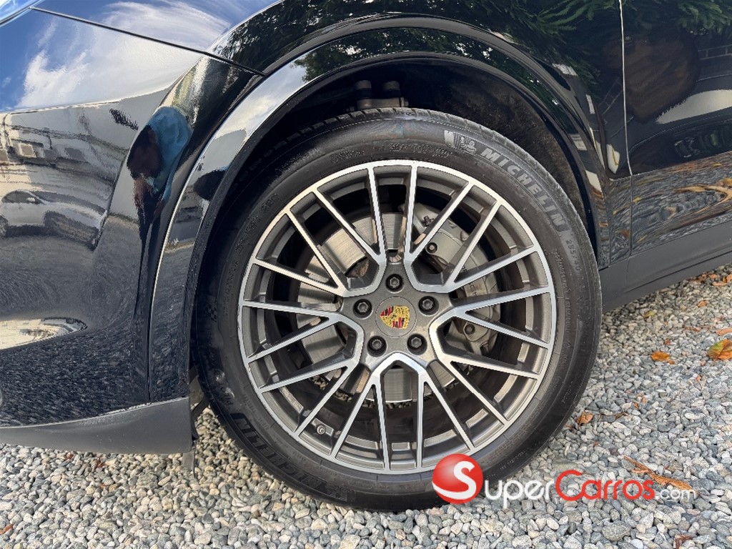 2020 Porsche Cayenne Coupe S — foto 2 / 12