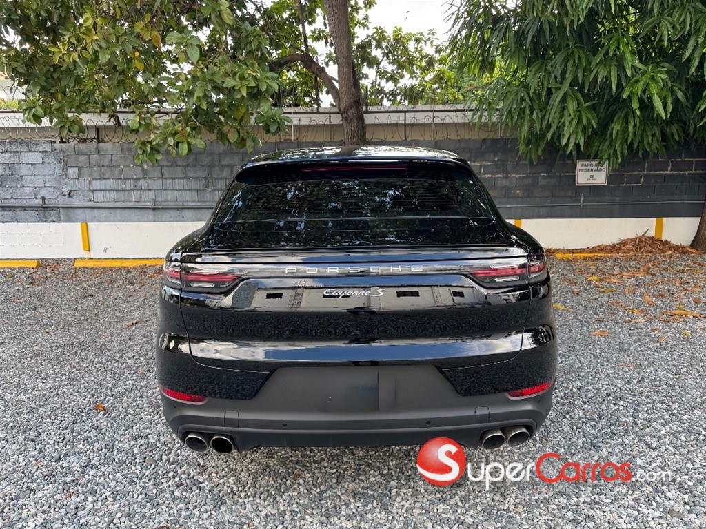 2020 Porsche Cayenne Coupe S — foto 5 / 12