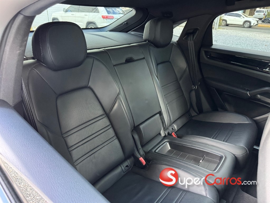 2020 Porsche Cayenne Coupe S — foto 7 / 12