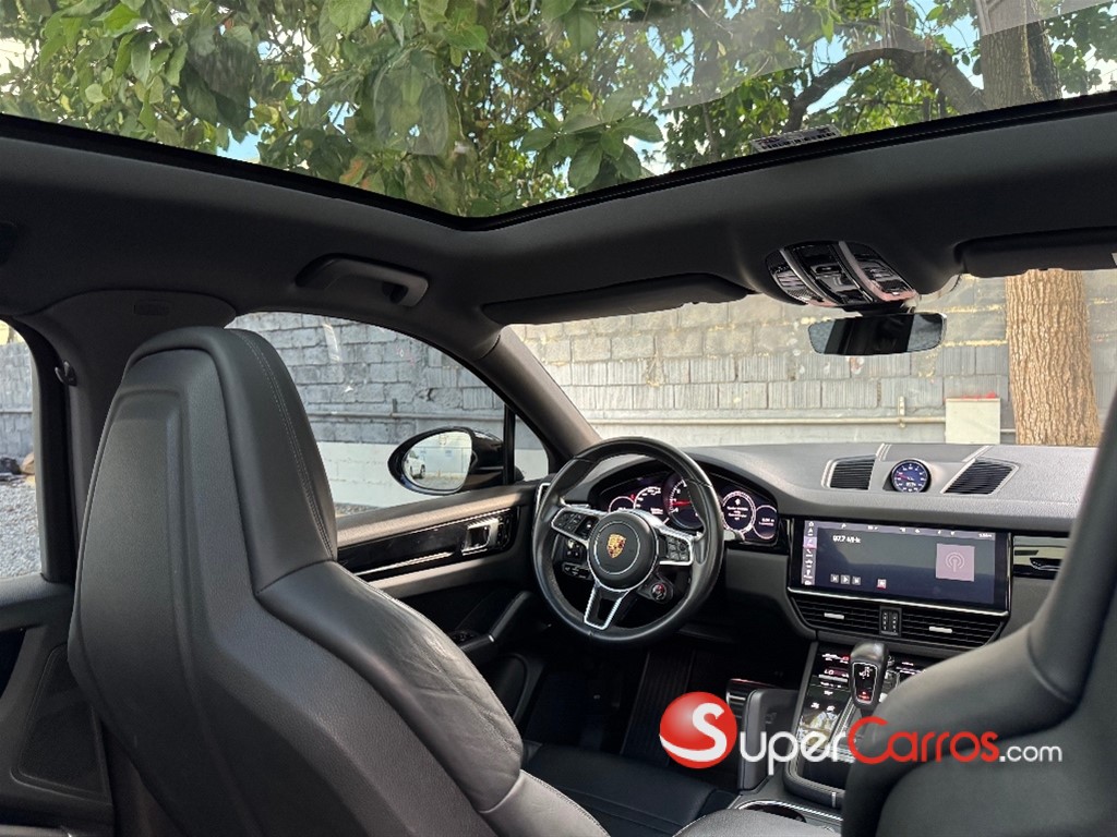 2020 Porsche Cayenne Coupe S — foto 8 / 12