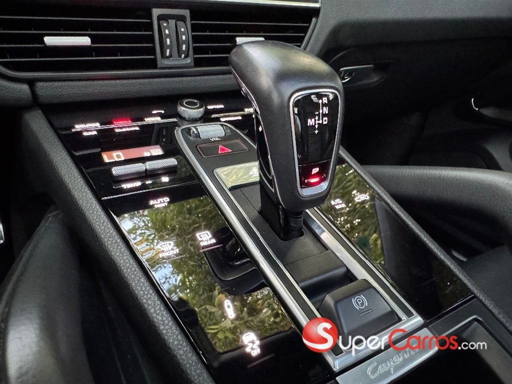 2020 Porsche Cayenne Coupe S — foto 10 / 12