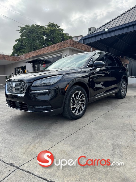 2022 Lincoln Corsair — foto 2 / 9