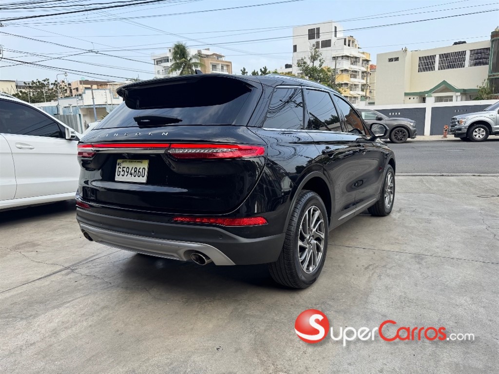 2022 Lincoln Corsair — foto 4 / 9